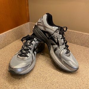 Brooks Mens Runners, GTS 17, size 12.5